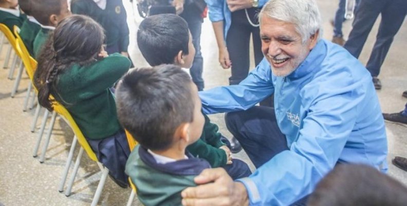 Alcalde_estudiantes_2 Alcalde_estudiantes_2