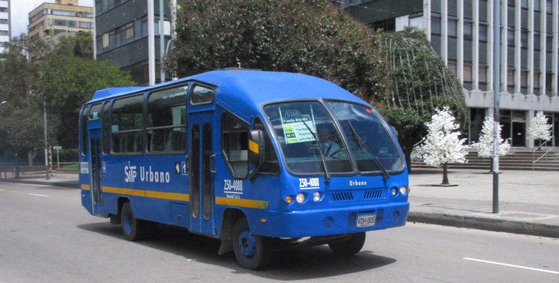 Bogotá_buseta_SITP,_carrera_13_calle_37