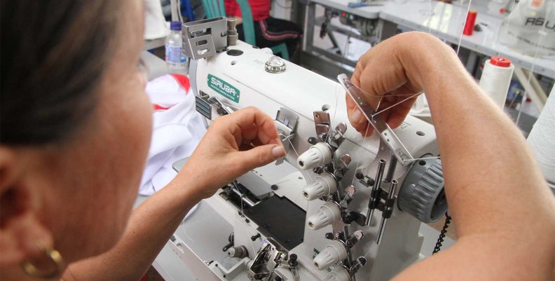Cae el desempleo en marzo y se crean 486.000 nuevos puestos de trabajo
