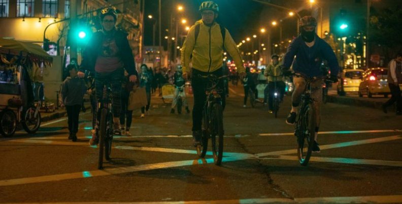 Se cancela ciclovía nocturna en Bogotá por pandemia Se cancela ciclovía nocturna en Bogotá por pandemia