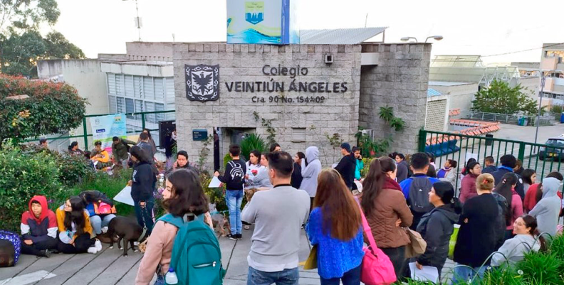 COLEGIO 21 ÁNGELES COLEGIO 21 ÁNGELES
