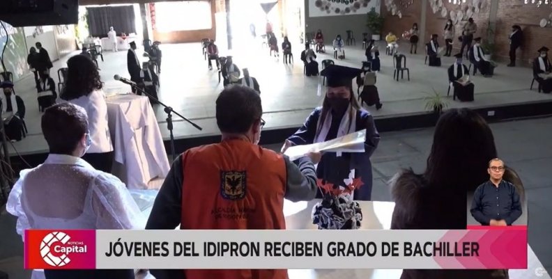 Jóvenes del IDIPRON obtuvieron su grado de bachiller Jóvenes del IDIPRON obtuvieron su grado de bachiller