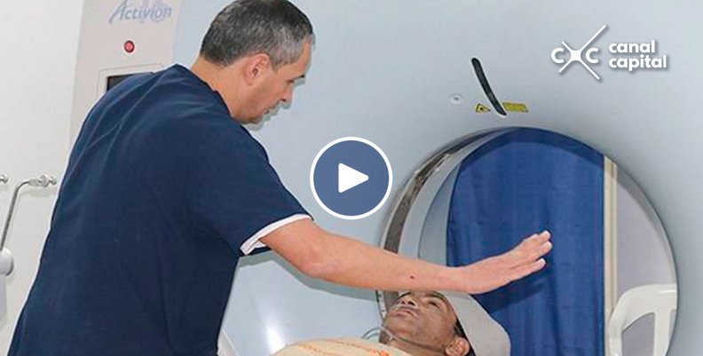 Médicos salvan vida de hombre atacado con cuchillo en la cabeza Médicos salvan vida de hombre atacado con cuchillo en la cabeza