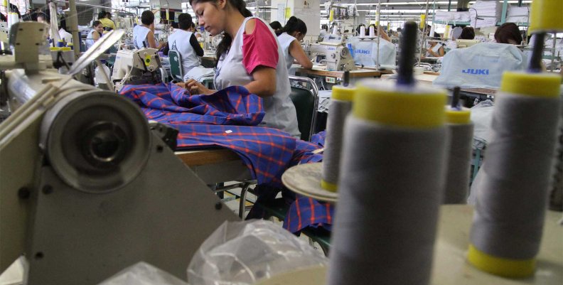 Desempleo cae a 8,9% en abril; 489.000 personas encontraron trabajo Desempleo cae a 8,9% en abril; 489.000 personas encontraron trabajo