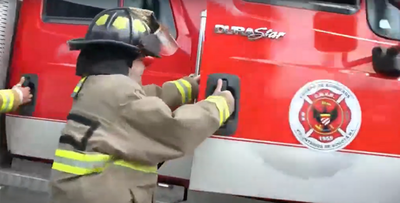 Bomberos se preparan para la primera versión de la Carrera Fuego Rosa Bomberos se preparan para la primera versión de la Carrera Fuego Rosa