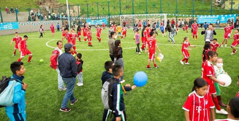 entrega_cancha_la_mina_ppal entrega_cancha_la_mina_ppal