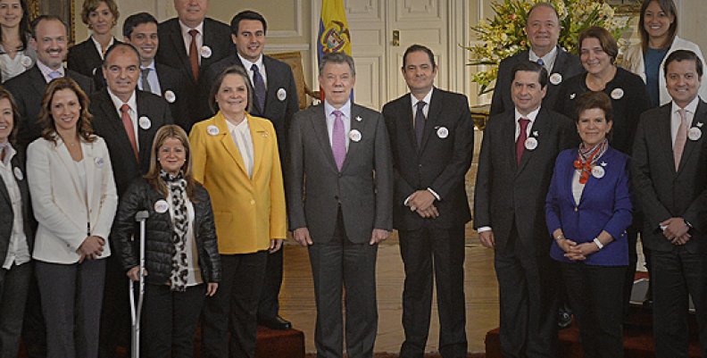 GABINETE-DE-SANTOS-OK-549x345 (2) GABINETE-DE-SANTOS-OK-549x345 (2)