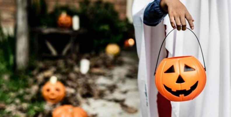 Halloween- COVID-19. Halloween- COVID-19.