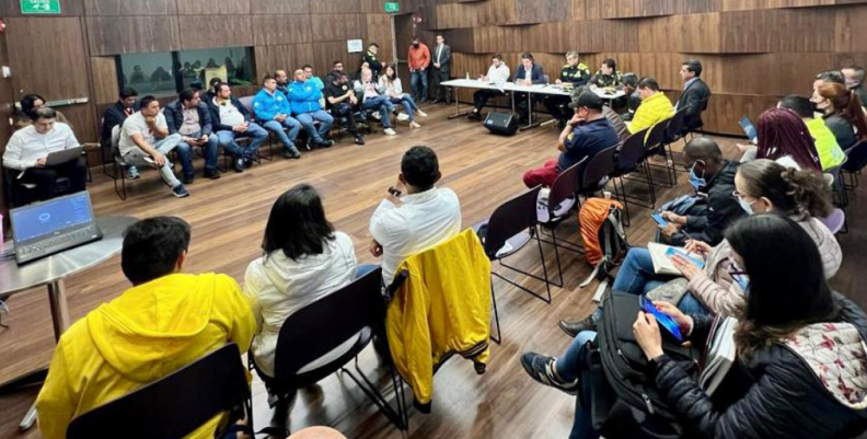 Autoridades distritales y el gremio de taxistas acordaron acciones en materia de seguridad Autoridades distritales y el gremio de taxistas acordaron acciones en materia de seguridad