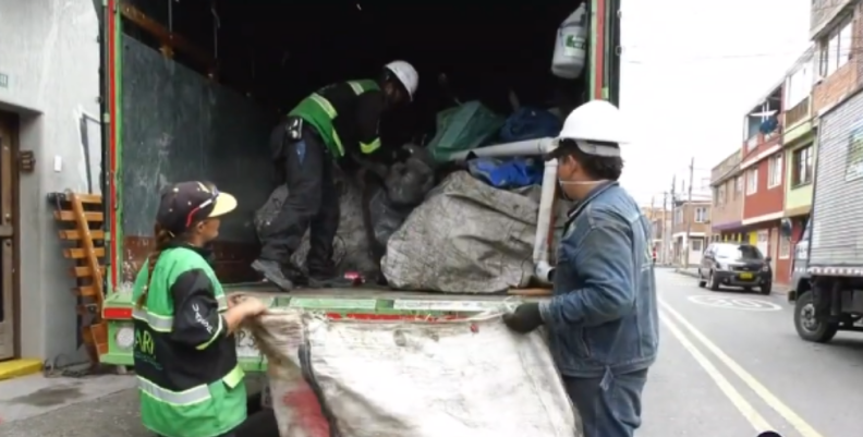 reciclar plástico. reciclar plástico.