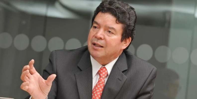Julio Roberto Gómez. Julio Roberto Gómez.