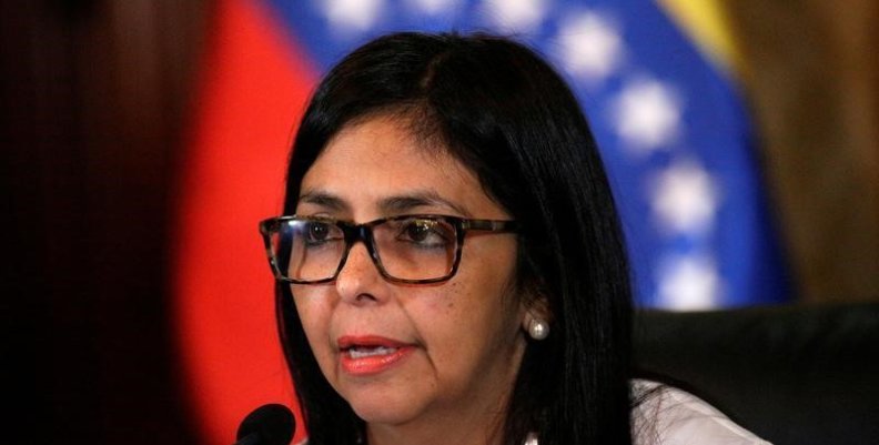La ministra de Relaciones Exteriores de Venezuela, Delcy Rodríguez, habla a los medios durante una conferencia de prensa en Caracas La ministra de Relaciones Exteriores de Venezuela, Delcy Rodríguez, habla a los medios durante una conferencia de prensa en Caracas