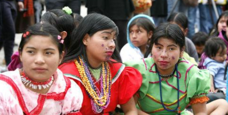 Mujeres embera en Bogotá Mujeres embera en Bogotá
