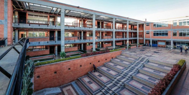 Colegio en Bogotá Imagen del interior de un colegio distrital de Bogotá