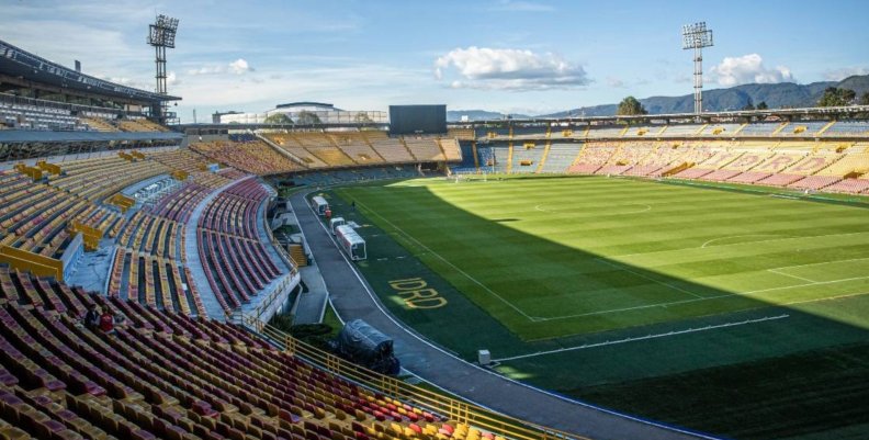 Final Liga Betplay Un estadio: gradas y césped en medio