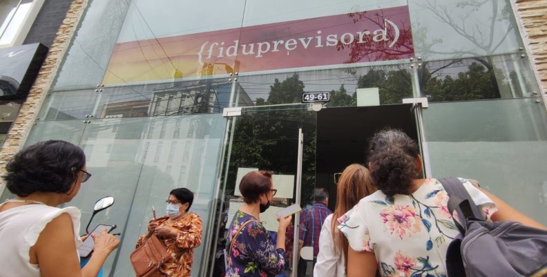 Docentes denuncian problemas con el nuevo modelo de salud Docentes denuncian problemas con el nuevo modelo de salud