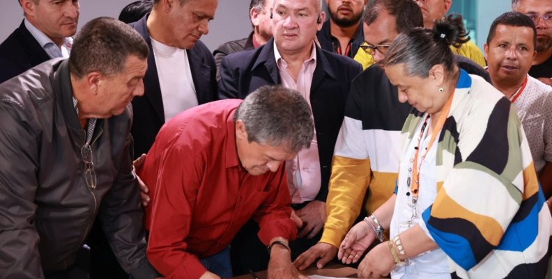 Acuerdo entre el Gobierno y los transportadores Acuerdo entre el Gobierno y los transportadores
