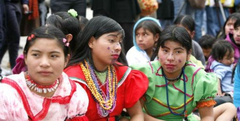 emberá Mujeres indígenas