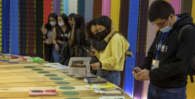 FilBo Asistentes a la Feria del Libro de Bogotá