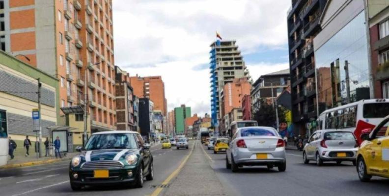 Imagen: Alcaldía de Bogotá Automóviles circulando por la carrea Séptima de Bogotá