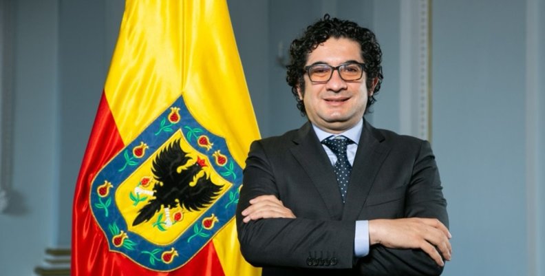 Roberto Angulo Secretario de Integración social, Roberto Angulo