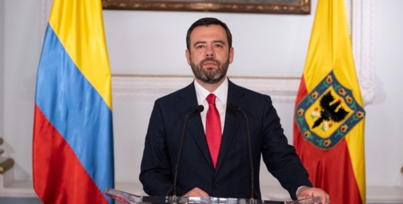Alcalde de Bogotá Carlos F. Galán Alcalde de Bogotá Carlos F. Galán