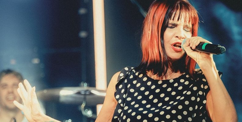 Fabiana Cantilo: una figura fundamental en la historia del rock en español Fabiana Cantilo: una figura fundamental en la historia del rock en español