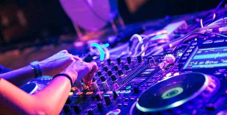 Evolución de la música electrónica en Bogotá Evolución de la música electrónica en Bogotá