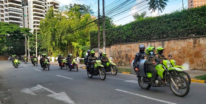 POLICÍA POLICÍA