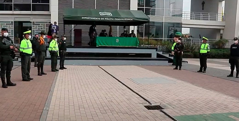 POLICIAS POLICIAS