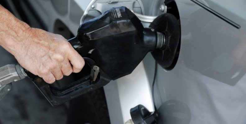 pumping-gasoline-696x466 pumping-gasoline-696x466