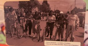 Exposición 'Rodar Juntas' en el Museo de Bogotá