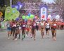 Mujeres deportistas corriendo durante una de las ediciones de la Carrera de la Mujer