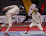 Combate de esgrima con participante colombiano