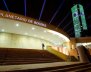 Fachada del Planetario de Bogotá de noche