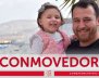 Un padre sirio hace creer a su hija que los bombardeos son un juego para que se ría