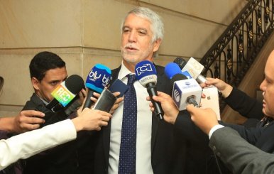 Alcalde_visita_papa