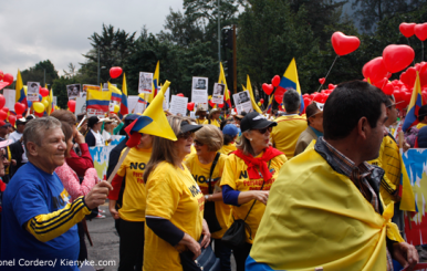 alt_marcha_centro_democratico-549x345