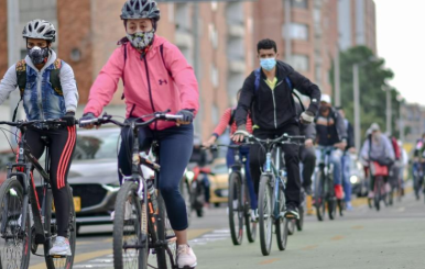 Ciclistas en Bogotá