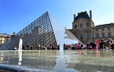 louvre-museum-738112_960_720
