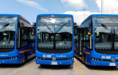 Buses del SITP parqueados