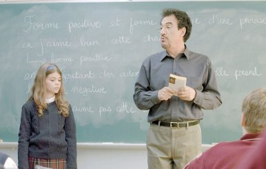 Profesor en un aula de clase