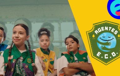 Niños vestidos de exploradores