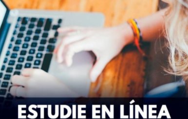 Estudiante en computador
