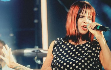 Fabiana Cantilo: una figura fundamental en la historia del rock en español 