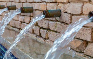 Tubos con afluencia de agua 
