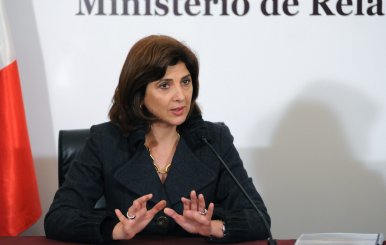 Visita_Oficial_de_la_Canciller_de_Colombia,_María_Ángela_Holguín_(9130009514)