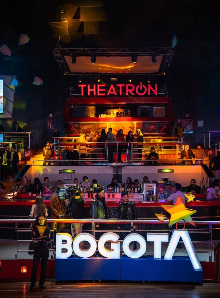 Theatron 