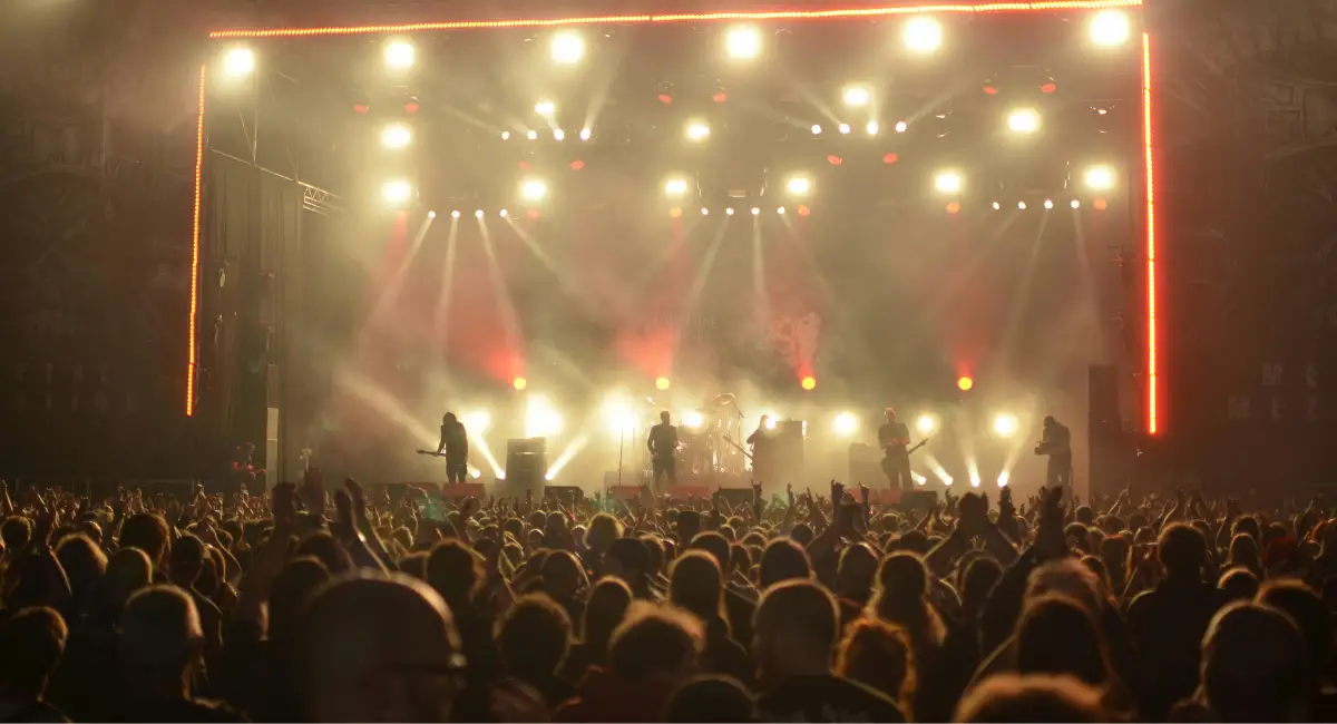 Personas en un concierto.